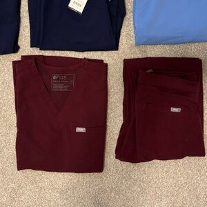Burgundy Maroon Figs Scrubs XS